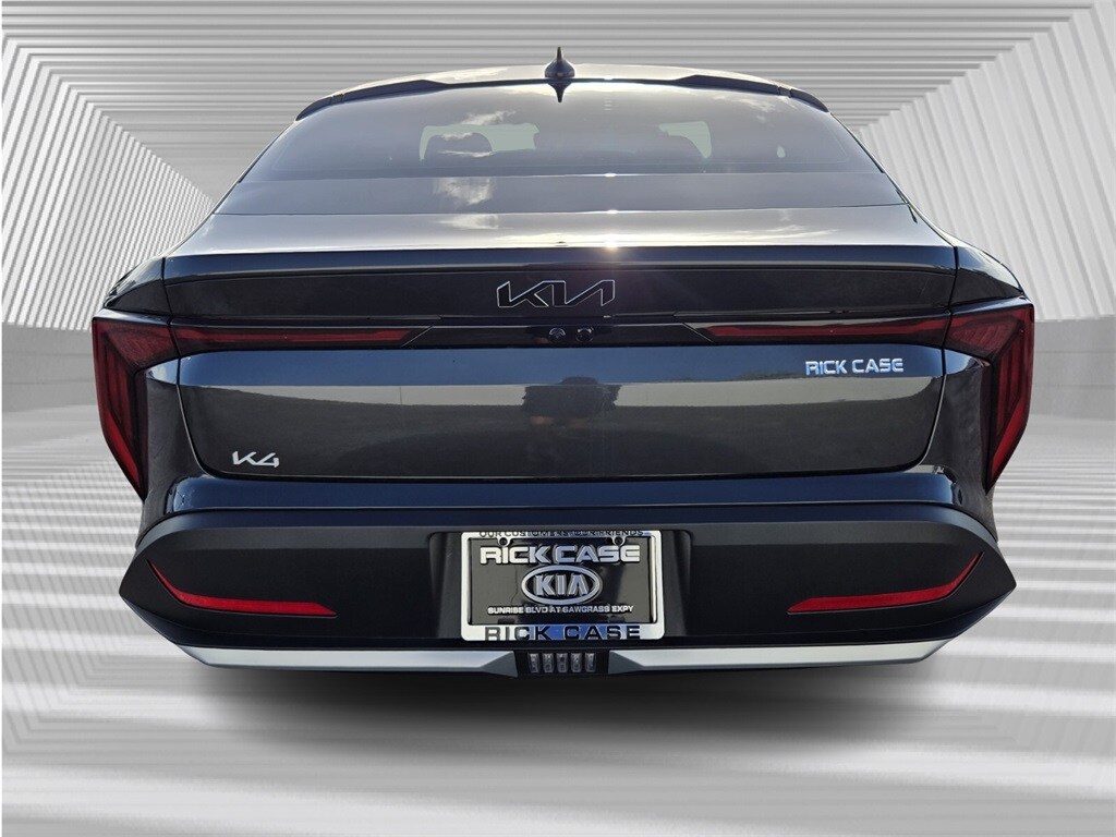 2025 Kia K4 LXS photo 4