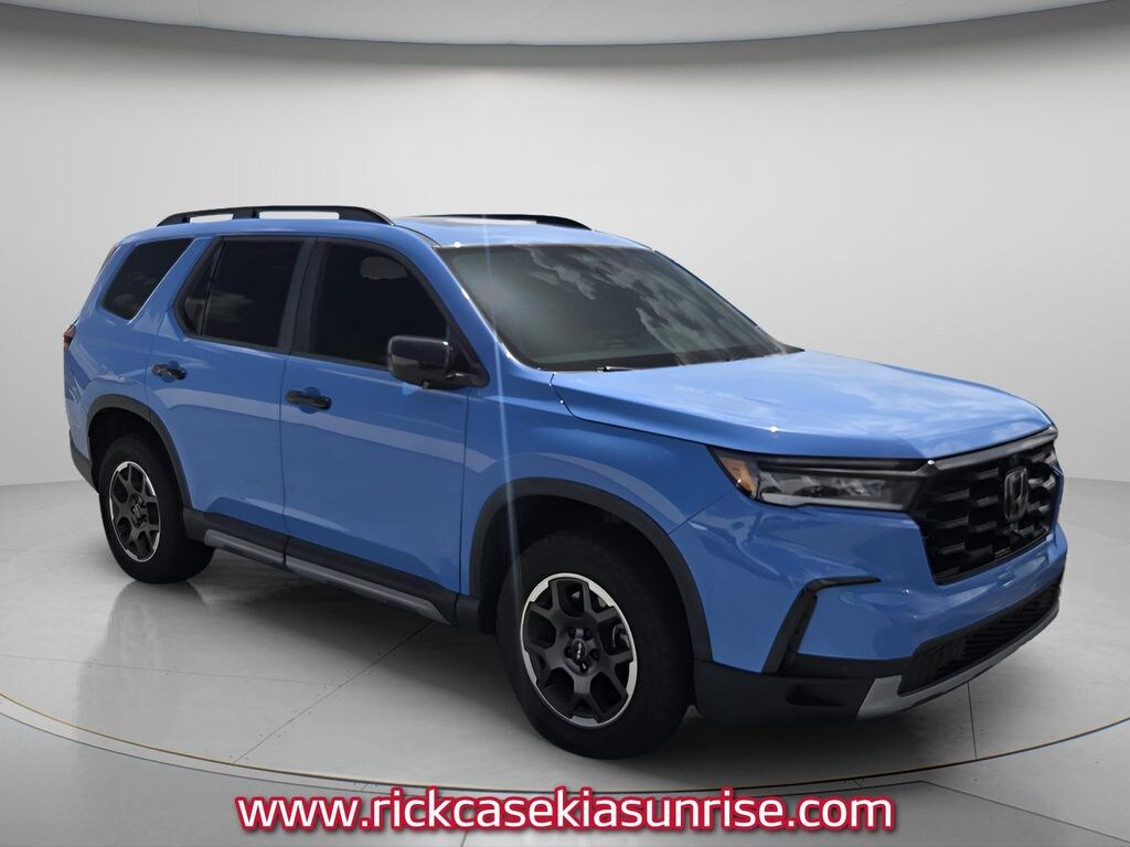 Used 2024 Honda Pilot TrailSport SUV