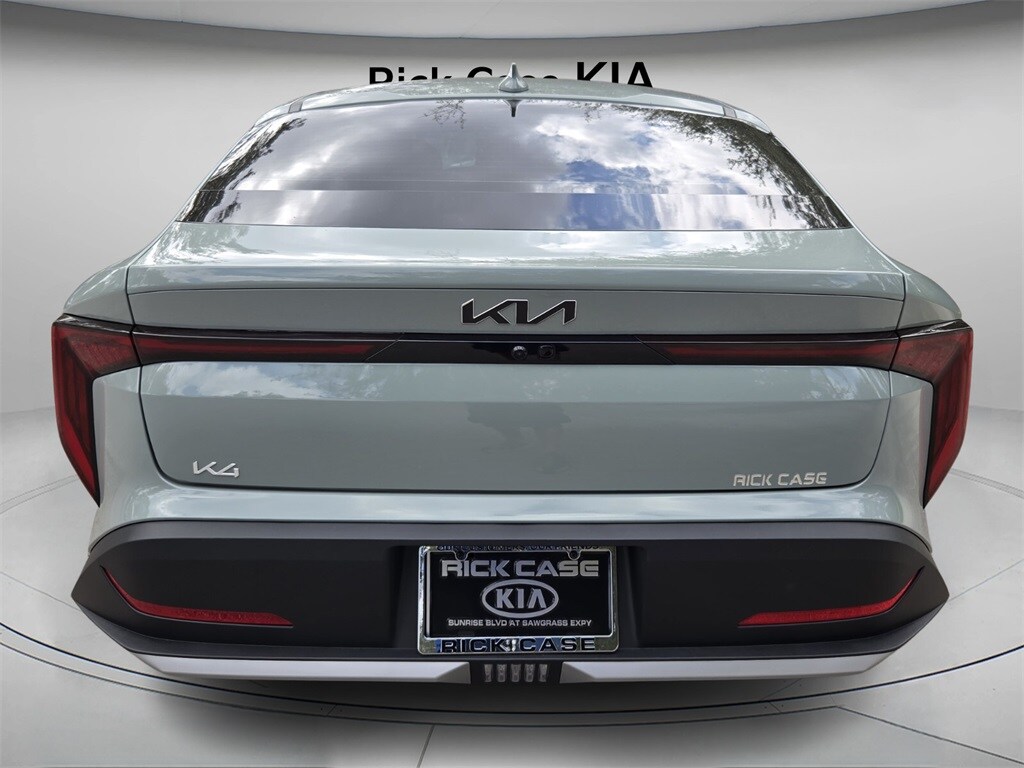 New 2025 Kia K4 LXS Sedan