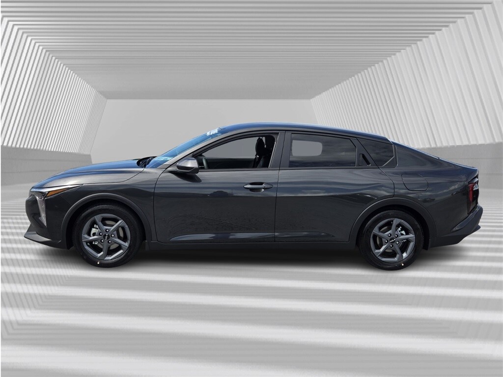 2025 Kia K4 LXS photo 2