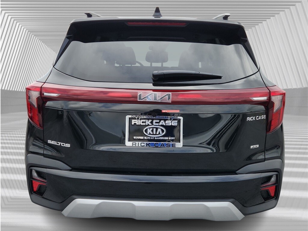 2025 Kia Seltos EX photo 2