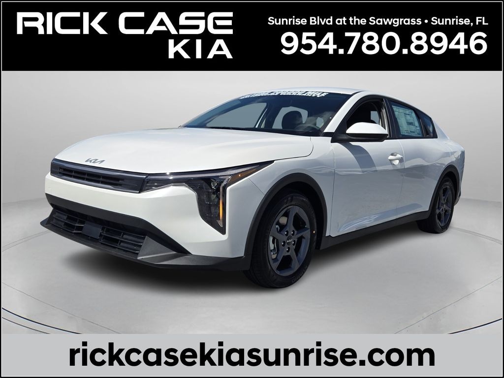 New 2026 Kia K4 LXS Sedan