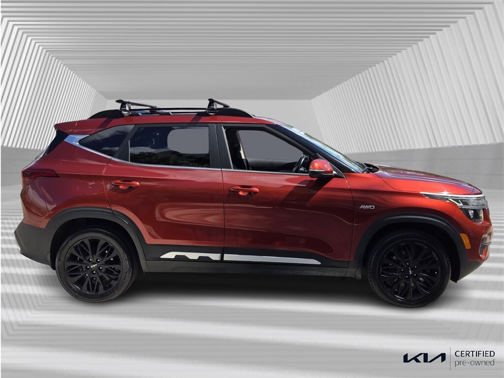 2023 Kia Seltos S Nightfall Edition photo 3