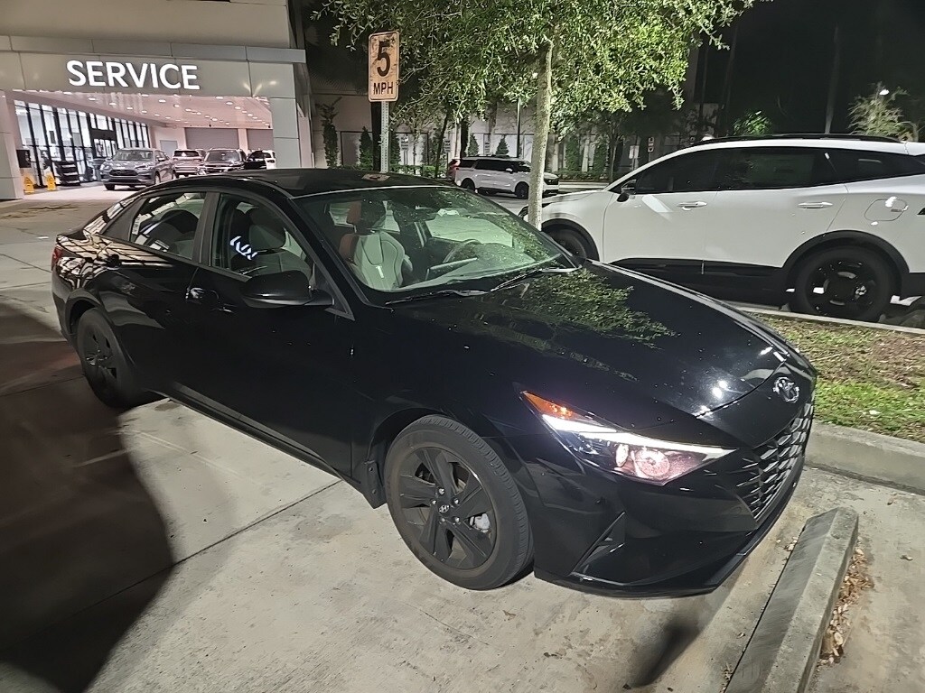 Used 2023 Hyundai Elantra SEL Sedan