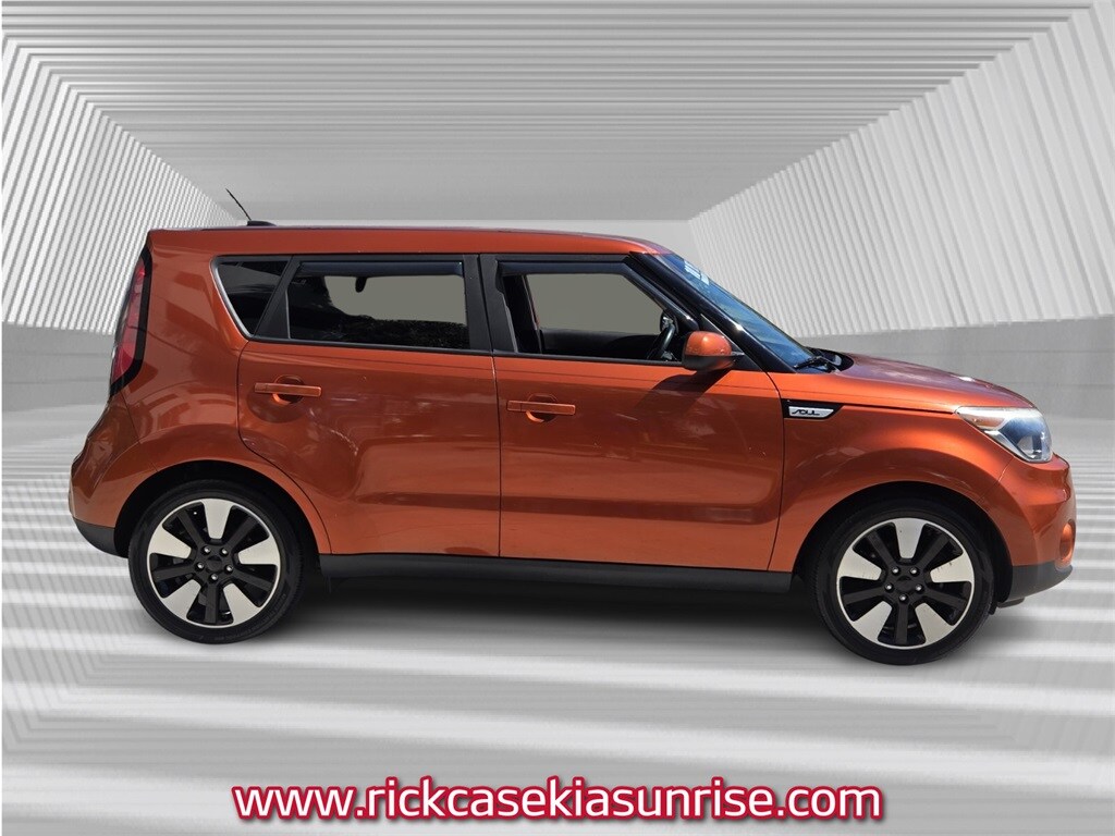 2018 Kia Soul Plus photo 2