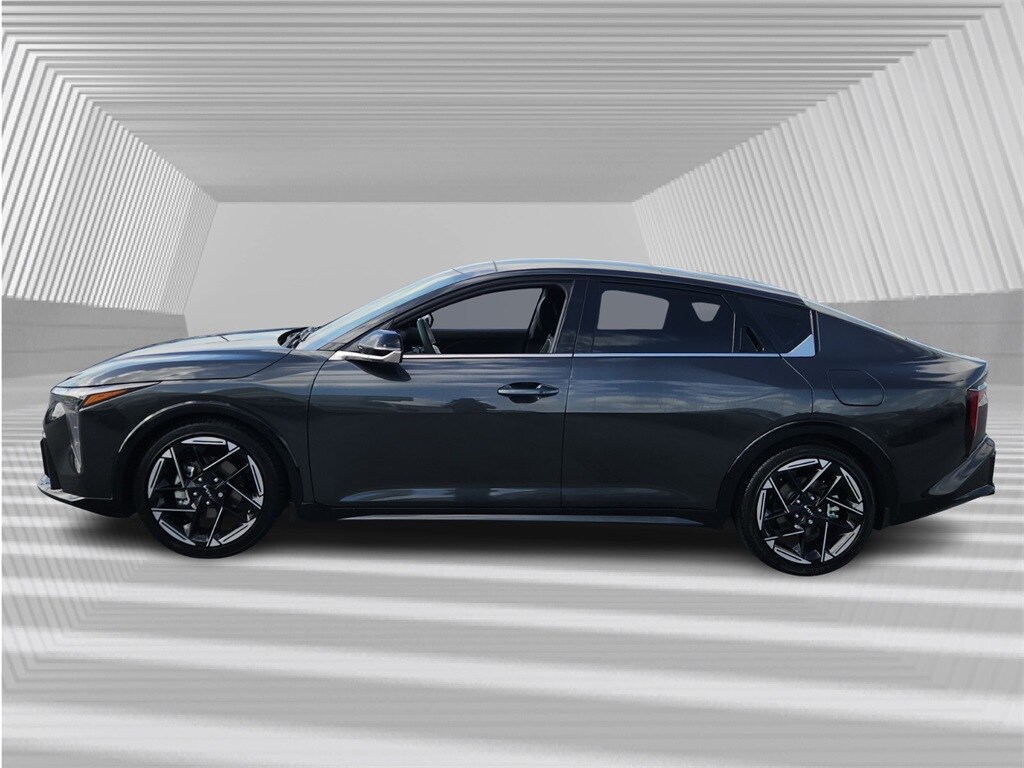 2025 Kia K4 GT-Line photo 2
