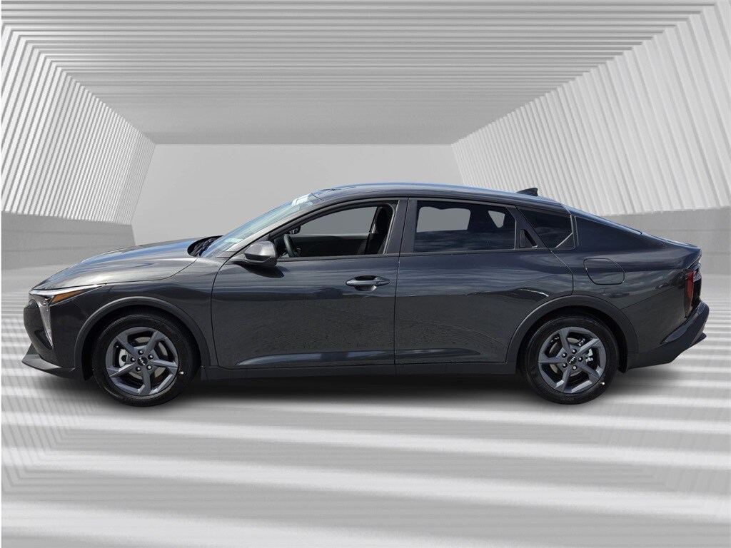 2025 Kia K4 LXS photo 2