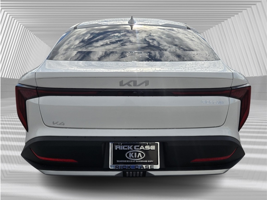 New 2025 Kia K4 LXS Sedan