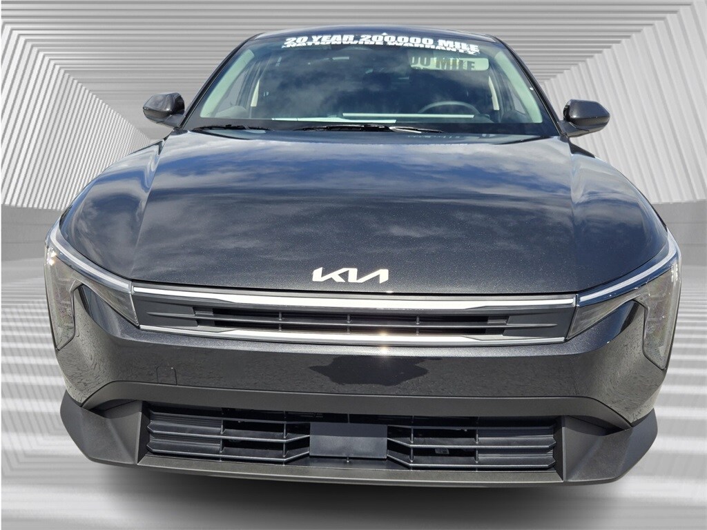 2025 Kia K4 LXS photo 3