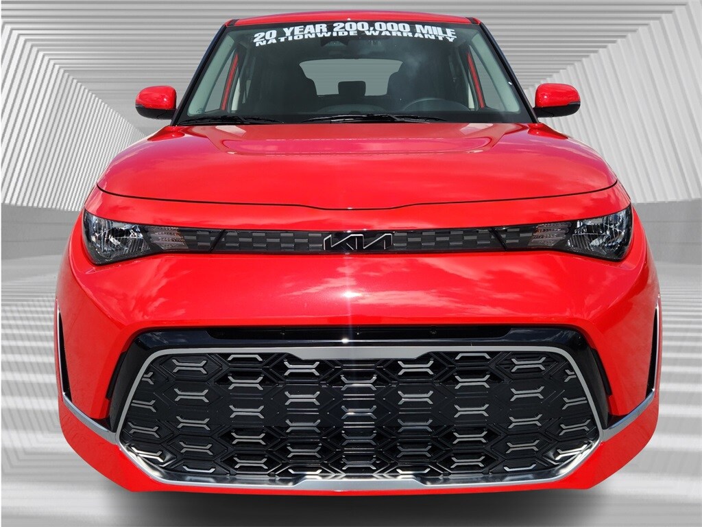 2025 Kia Soul GT-Line photo 3