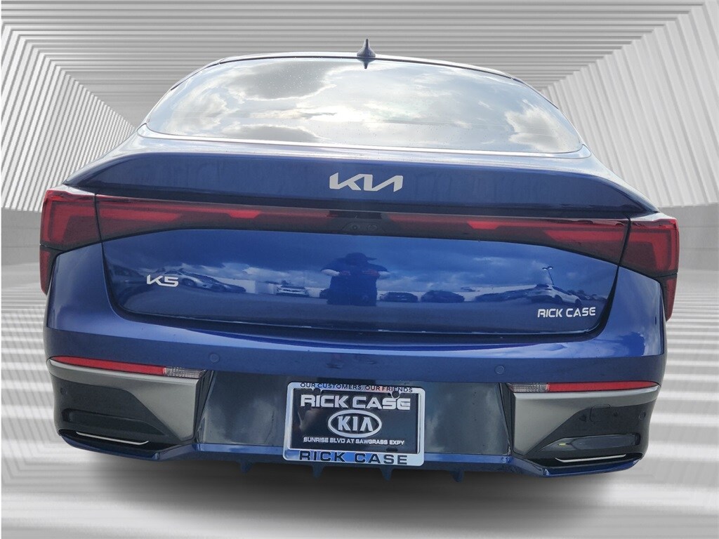 2025 Kia K5 EX photo 4