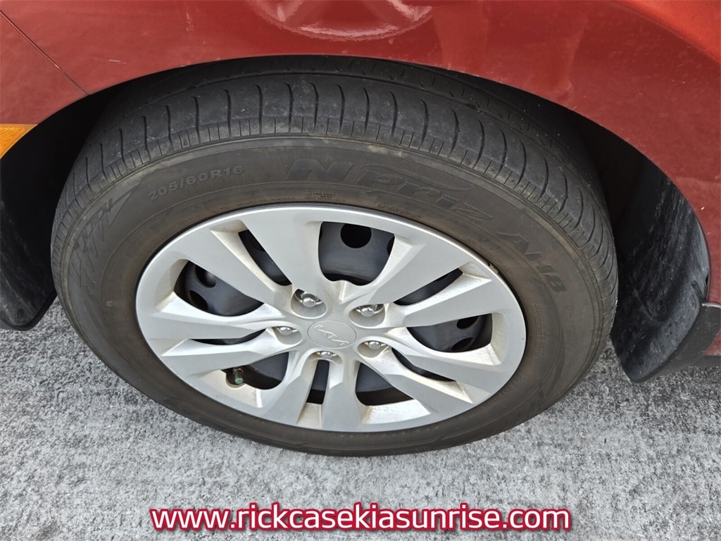 2023 Kia Soul LX photo 4