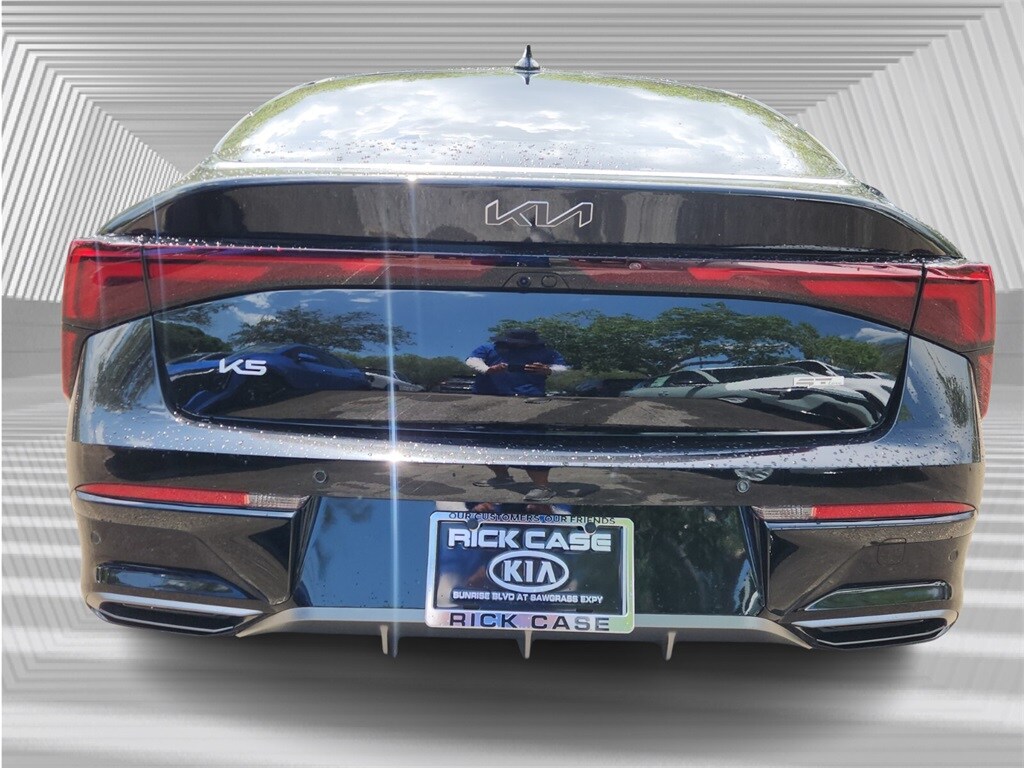 2025 Kia K5 GT-Line photo 4