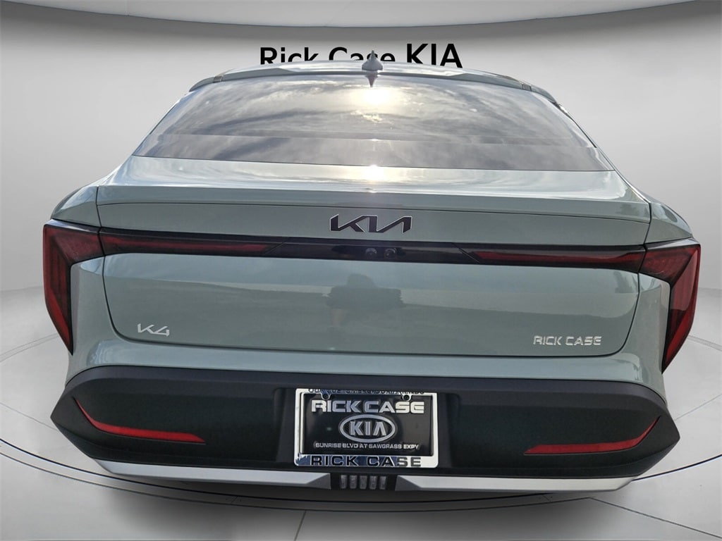 New 2025 Kia K4 LXS Sedan