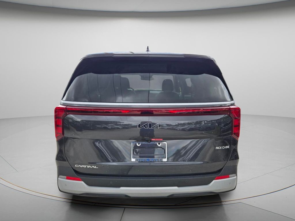 Certified 2026 Kia Carnival LXS Minivan/Van