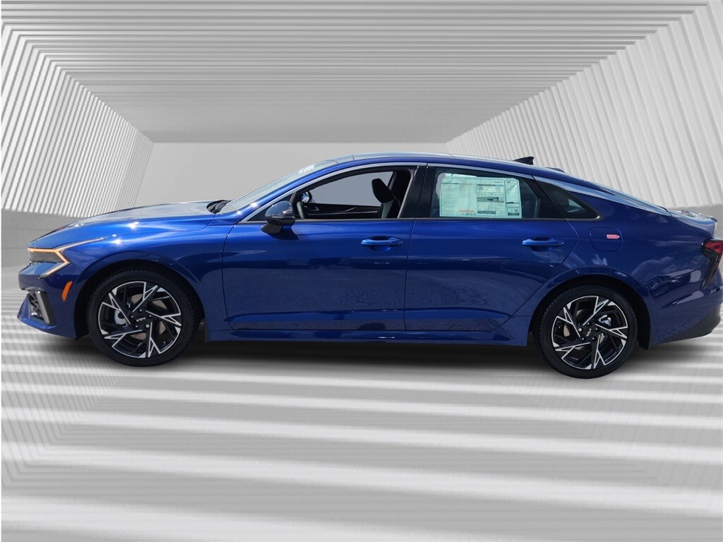 2025 Kia K5 GT-Line photo 2