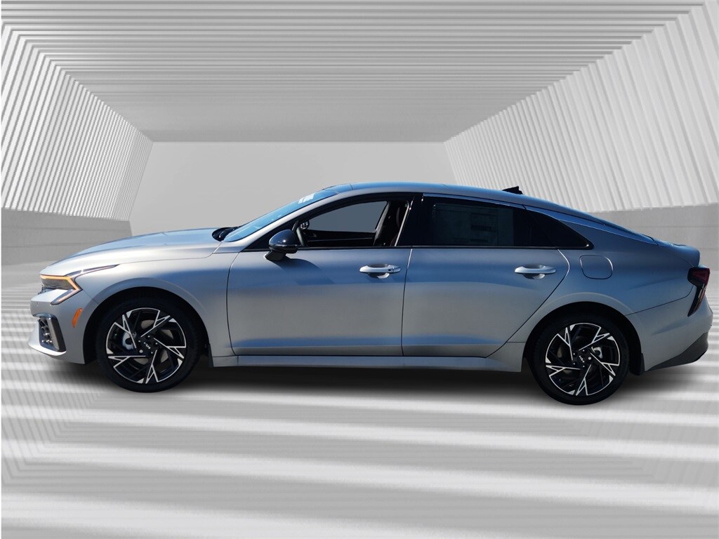 2025 Kia K5 GT-Line photo 2