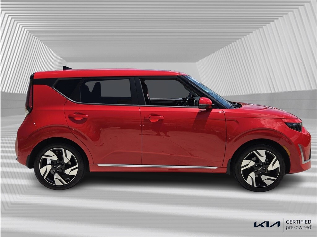 2024 Kia Soul GT-Line photo 3