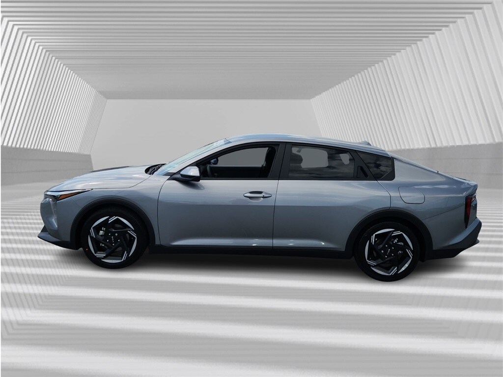 2025 Kia K4 EX photo 2