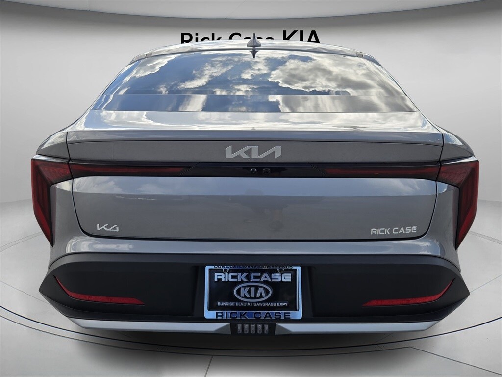 New 2025 Kia K4 LXS Sedan