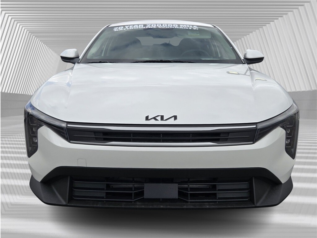 2025 Kia K4 LXS photo 3
