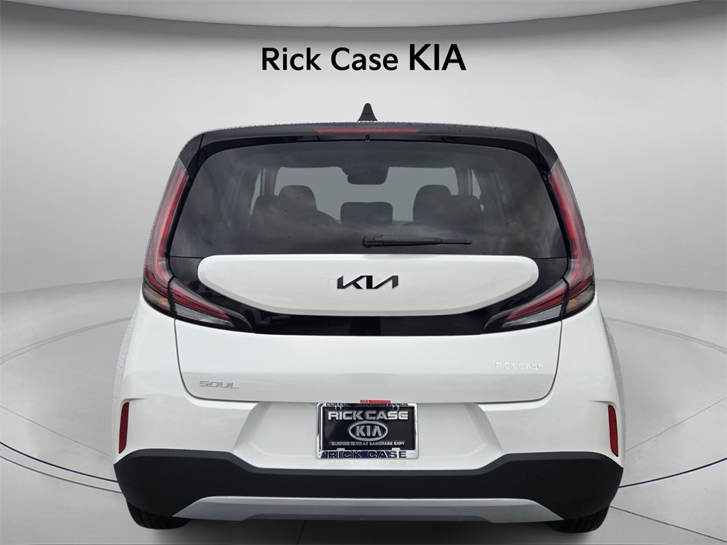 New 2025 Kia Soul LX Hatchback