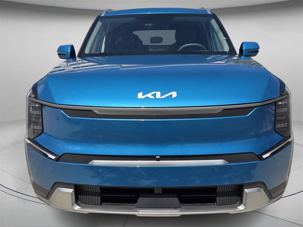 New 2026 Kia EV9 Wind SUV