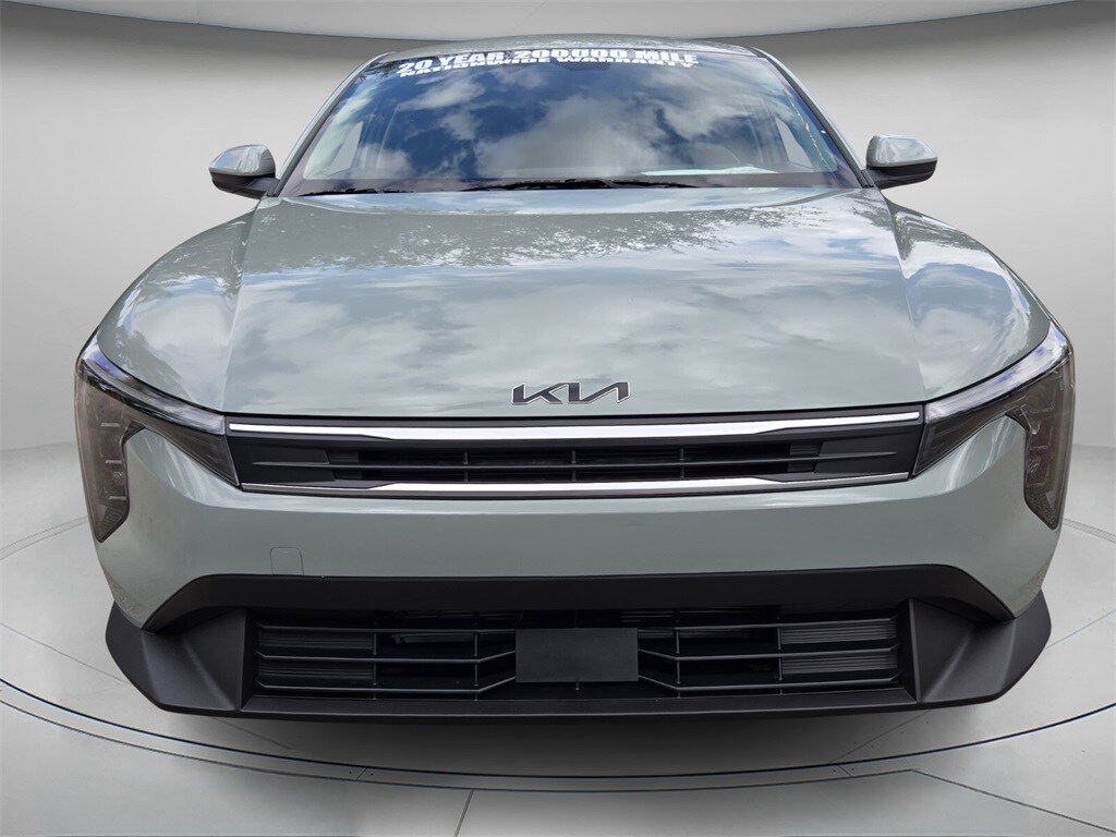 New 2025 Kia K4 LXS Sedan