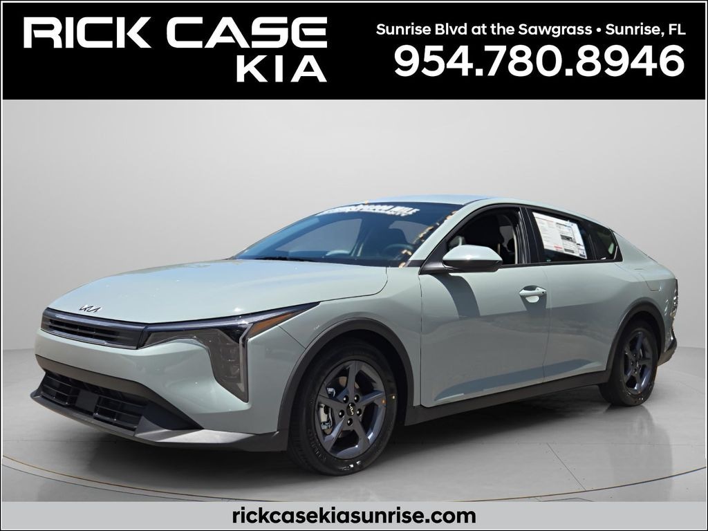 New 2026 Kia K4 LXS Sedan