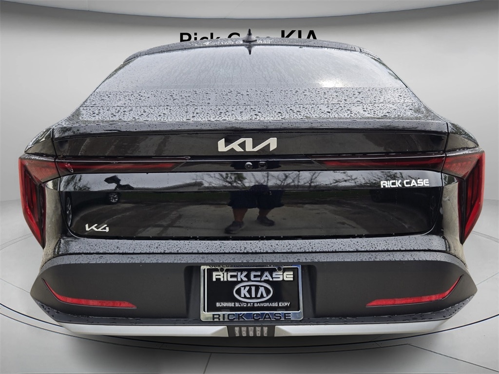New 2025 Kia K4 LXS Sedan
