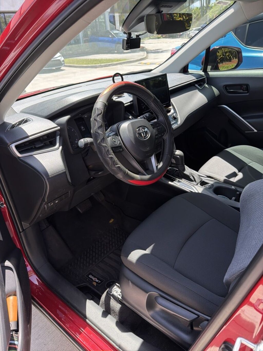 Used 2024 Toyota Corolla Cross LE SUV