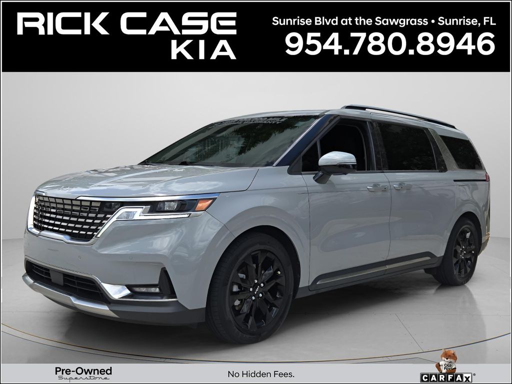 2024 Kia Sedona SX's photo