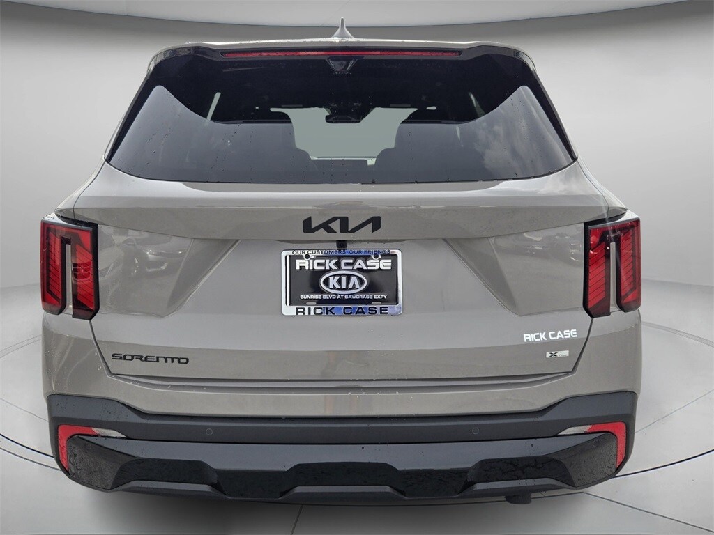 2026 Kia Sorento X-Line SX Prestige photo 3