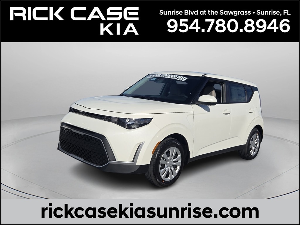2025 Kia Soul LX's photo