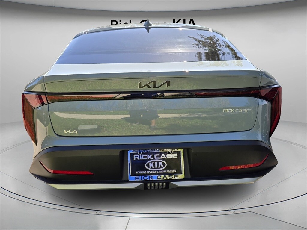 New 2025 Kia K4 LXS Sedan