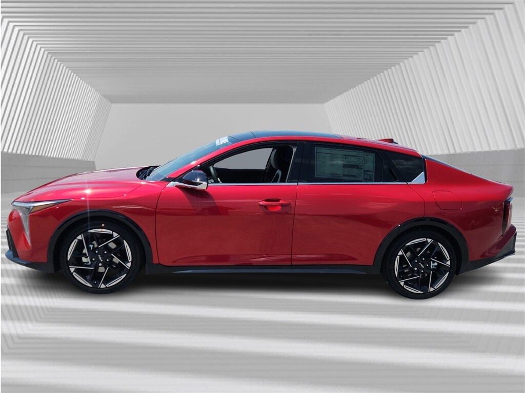 2025 Kia K4 GT-Line photo 2