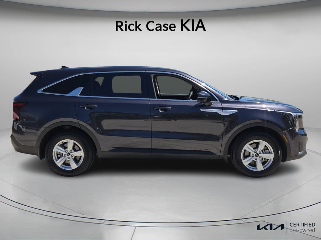 Certified 2025 Kia Sorento LX SUV