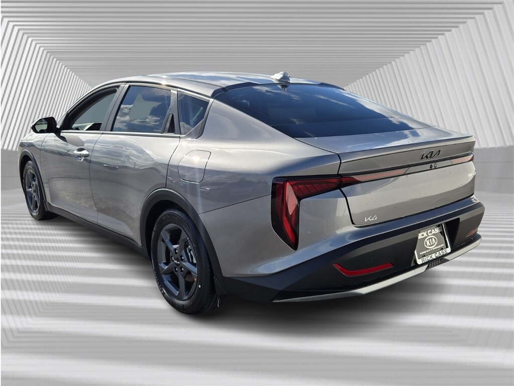 2025 Kia K4 LXS photo 4