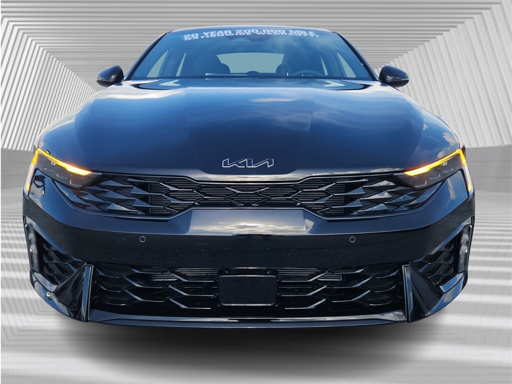 2025 Kia K5 GT-Line photo 3