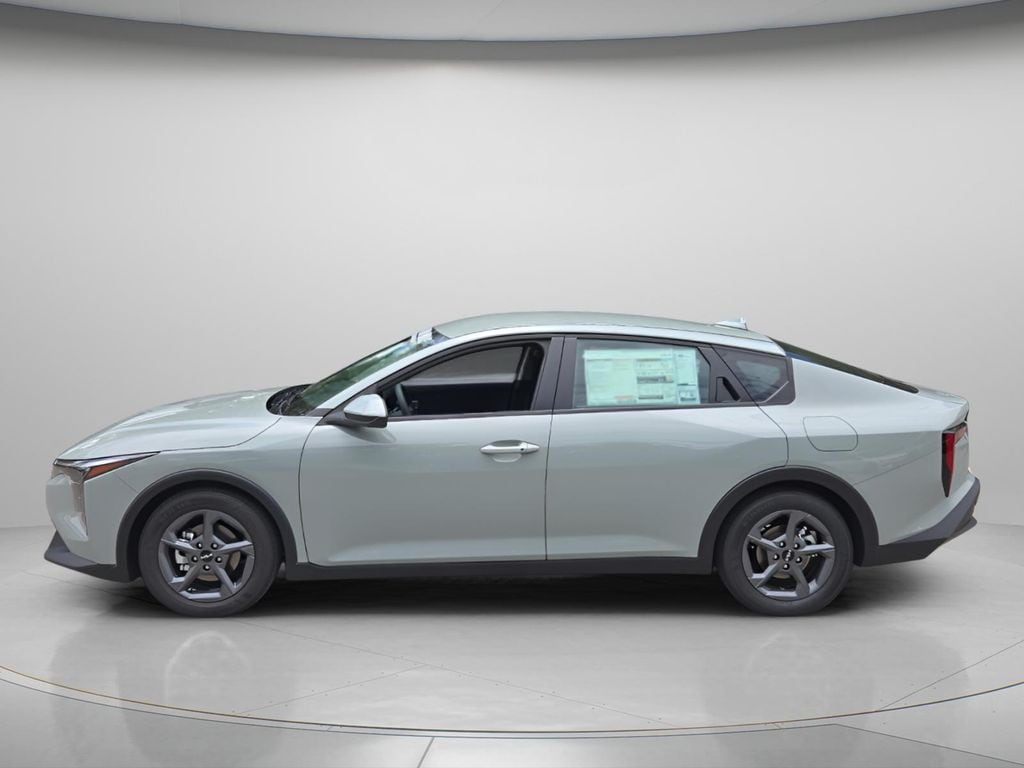 New 2026 Kia K4 LXS Sedan