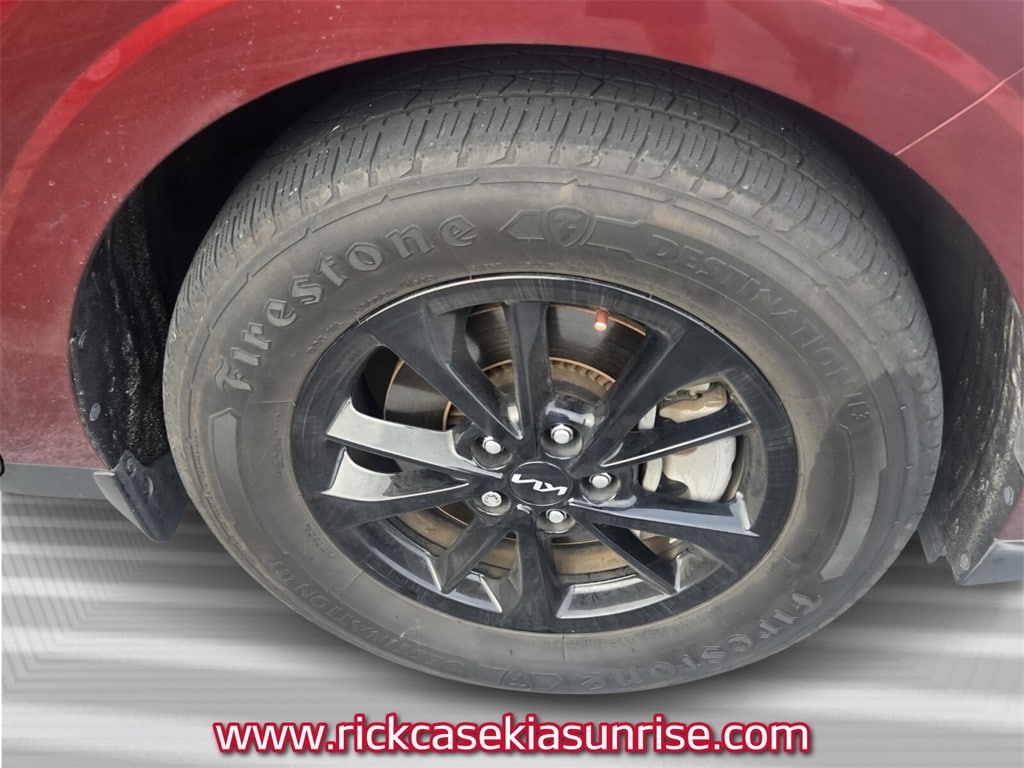 Used 2023 Kia Carnival LX Seat Package Minivan/Van