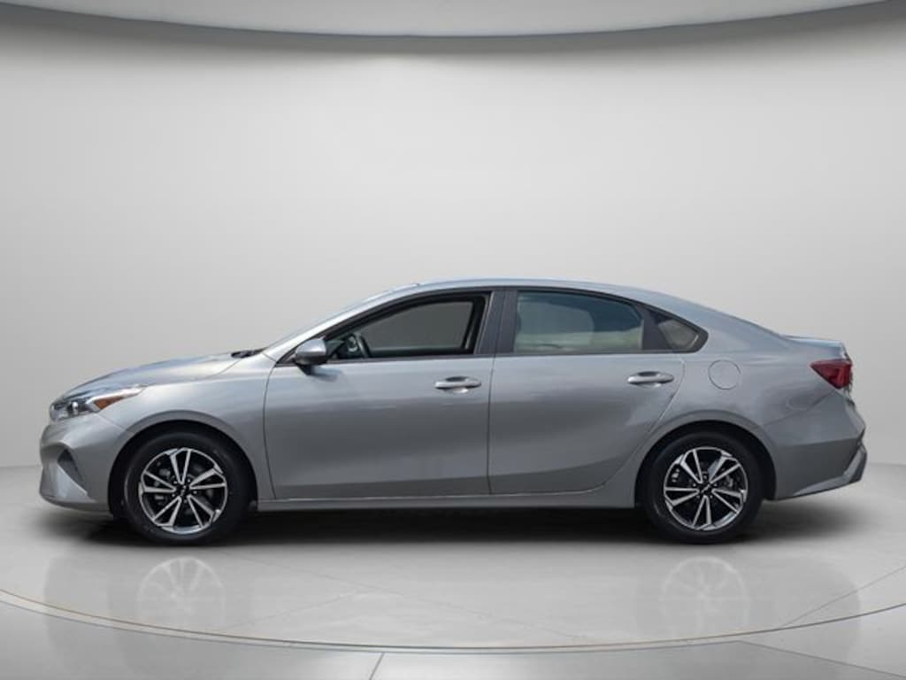 Used 2022 Kia Forte LXS Sedan