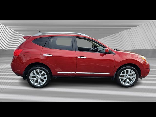 2013 Nissan Rogue SL photo 2