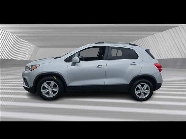 2019 Chevrolet Trax LT photo 2