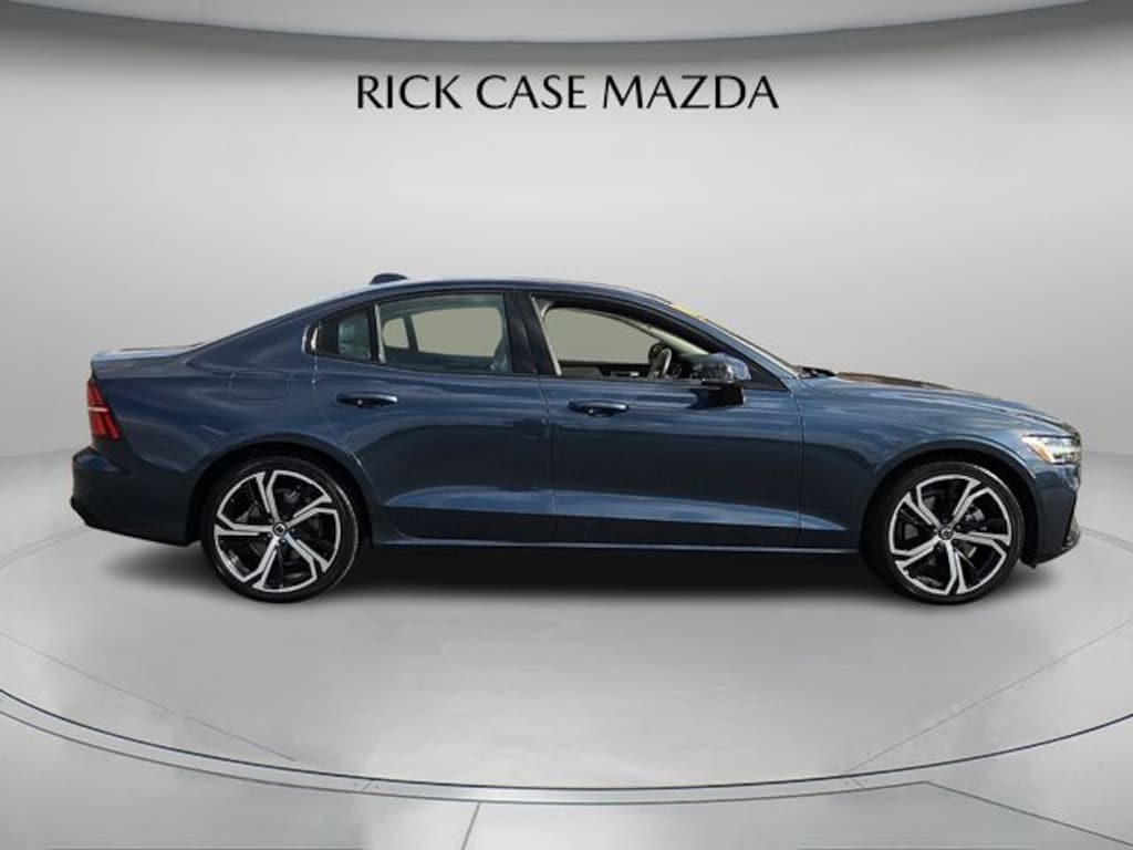 Used 2024 Volvo S60 B5 Core Dark Theme Sedan