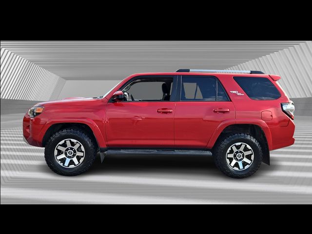 2018 Toyota 4Runner TRD Off-Road photo 2