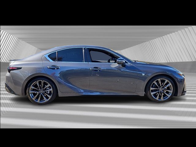 2024 Lexus IS 350 F SPORT photo 3