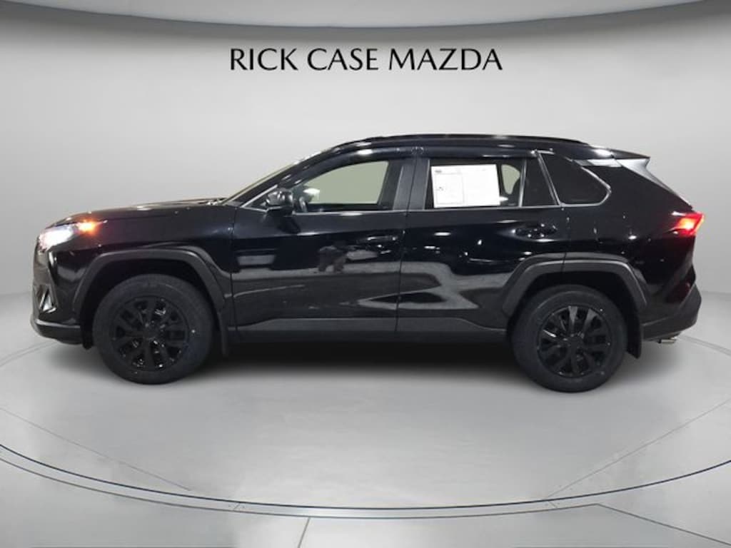 Used 2020 Toyota RAV4 LE SUV