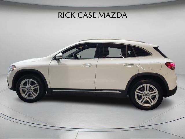2021 Mercedes Benz GLA 250 4MATIC photo 2