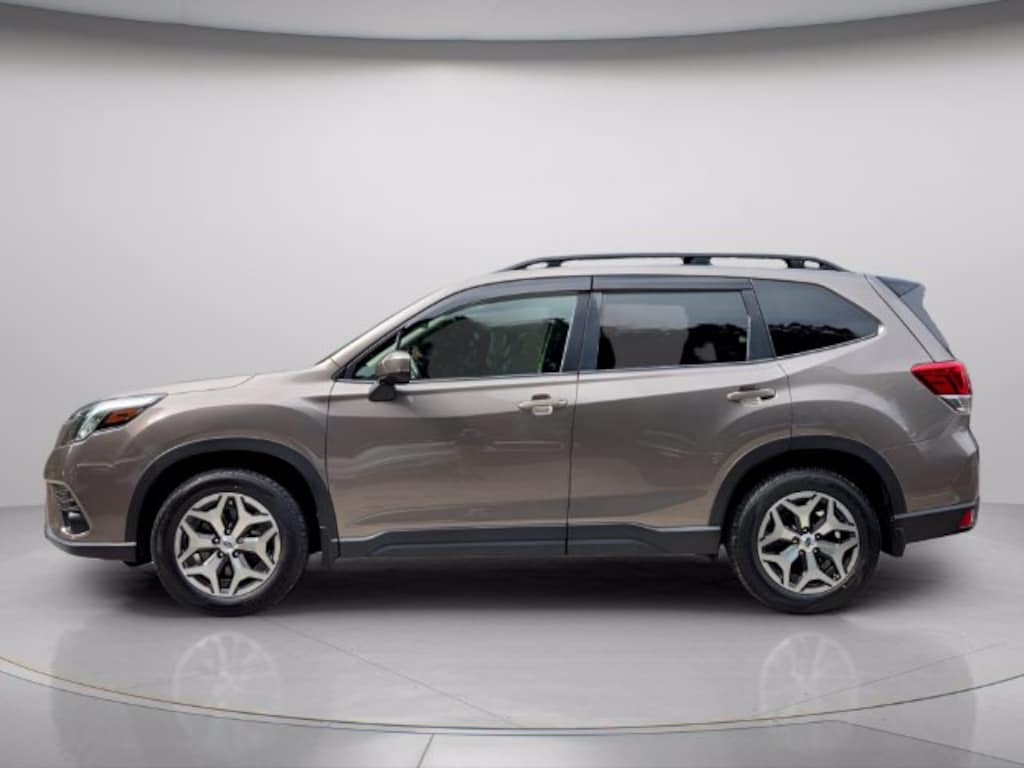Used 2024 Subaru Forester Premium SUV